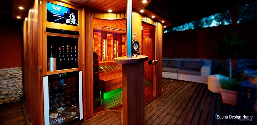 Exteriérová sauna s barovym pultom, s barovou chladničkou
