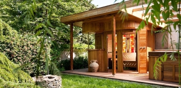 Exteriérová kombi sauna s barovým pultom